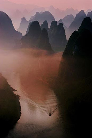 A boat passing through the mountains-China